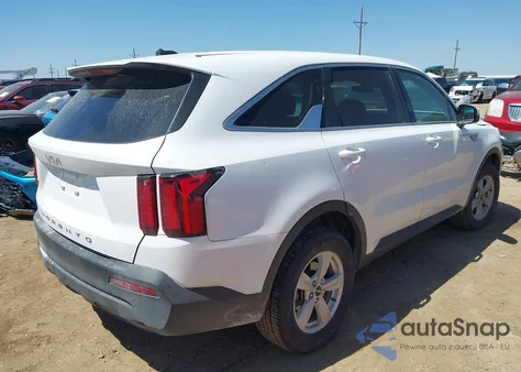 2022 Kia Sorento Lx z USA, uszkodzony, nr VIN 5XYRGDLC6NG094063